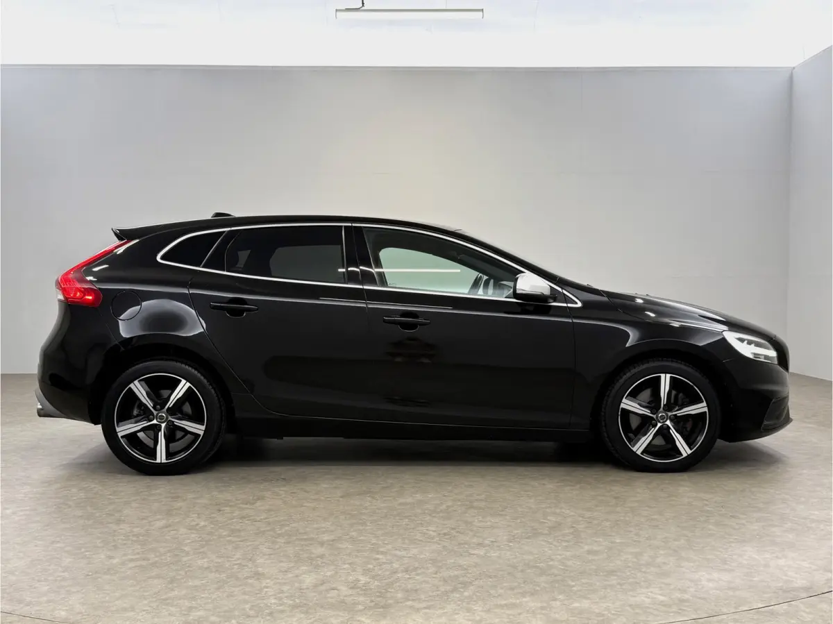 2.0 T4 Business Sport R-Design 191PK | Pano | Virtual | Camera | Cruise | Navi | Clima | LED | Parkeersens.