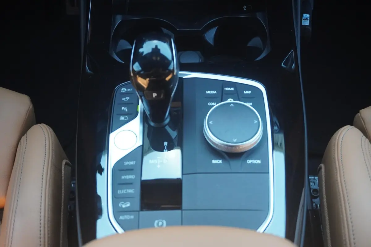 xDrive30e | SoH 95% | M Sportpakket | Head-Up Display | Elektrisch verstelbare stoelen | Active Cruise Control