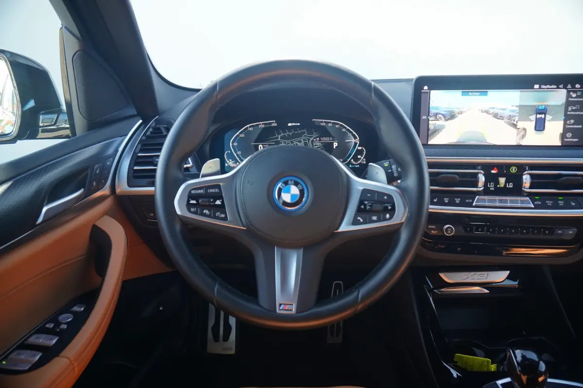 xDrive30e | SoH 95% | M Sportpakket | Head-Up Display | Elektrisch verstelbare stoelen | Active Cruise Control