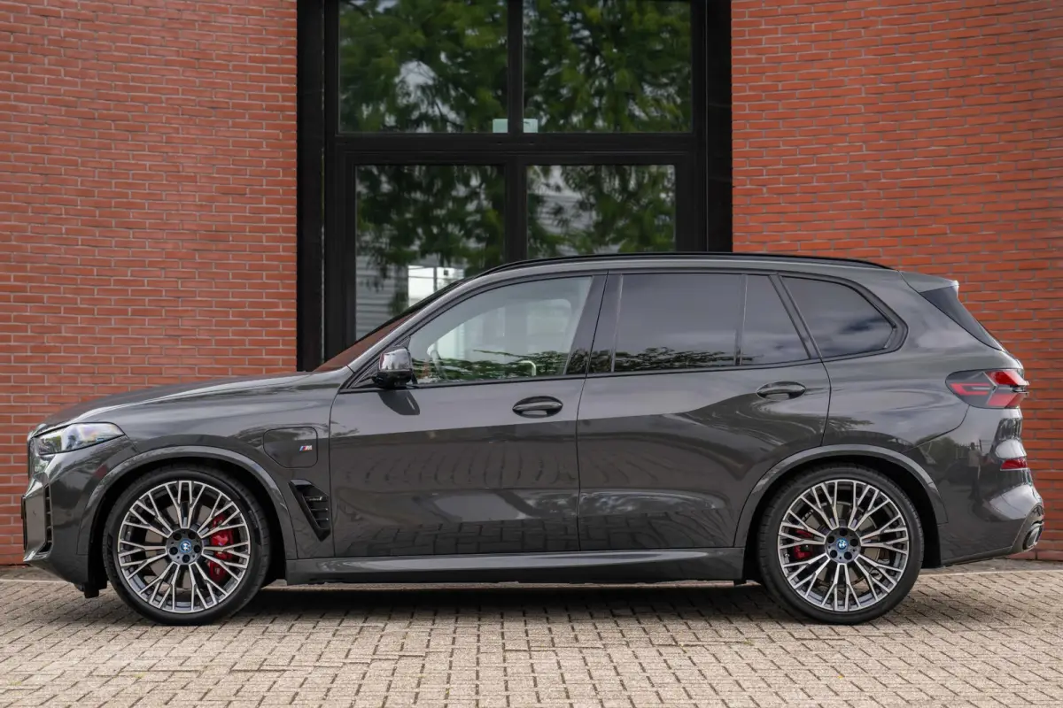 xDrive50e M-Sport Pro Pano Carbon H/K 22''