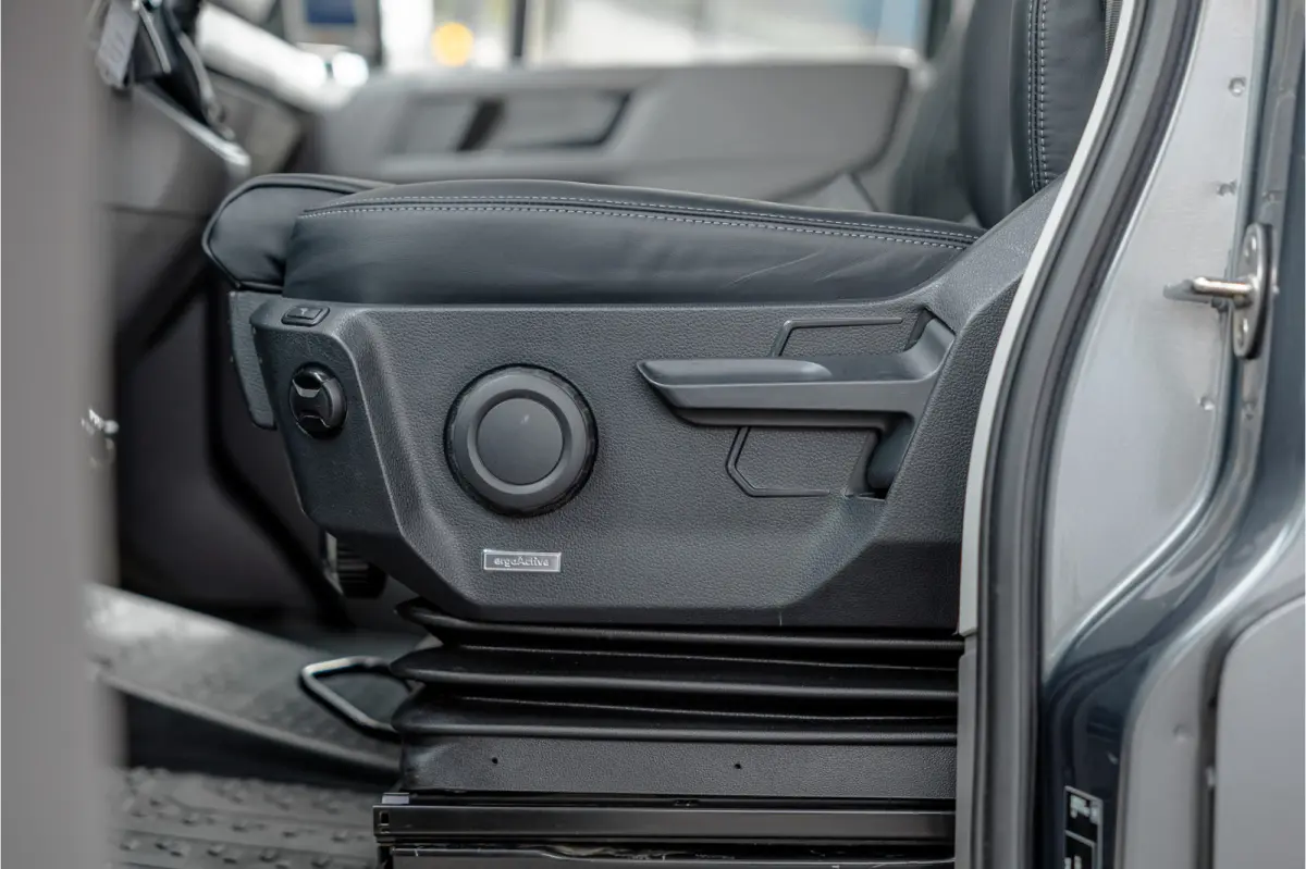 2.0 TDI 177 PK DSG L3H3 Highline | ACC | CarPlay | Navigatie | Stoelverwarming | Trekhaak | Dodehoekassistentie | Massage | DAB | Bearlock | MF Stuur | Nieuwe APK | Orig. NL auto | NAP Logis