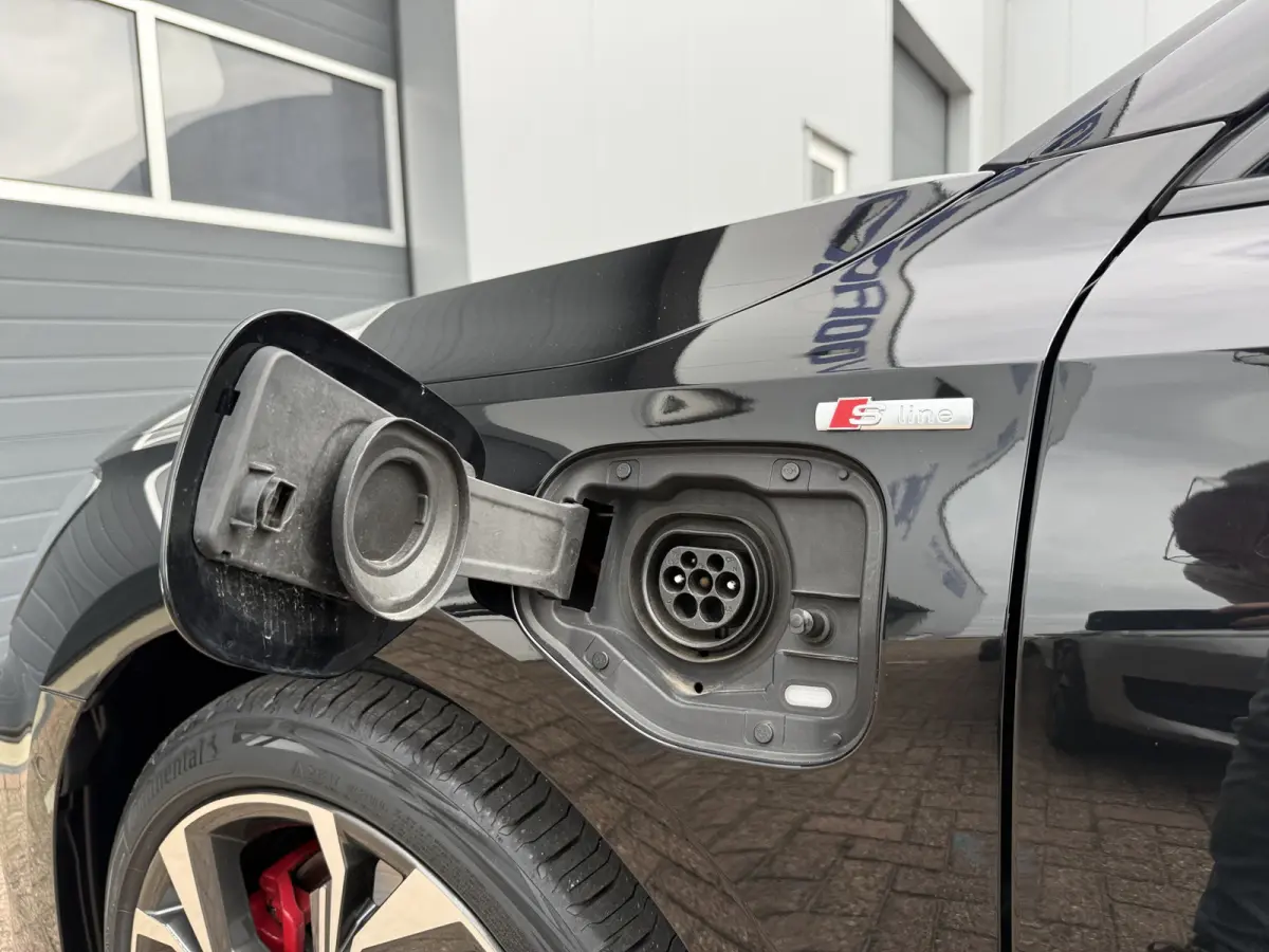 45 TFSI e 245pk S edition Competition | Leder