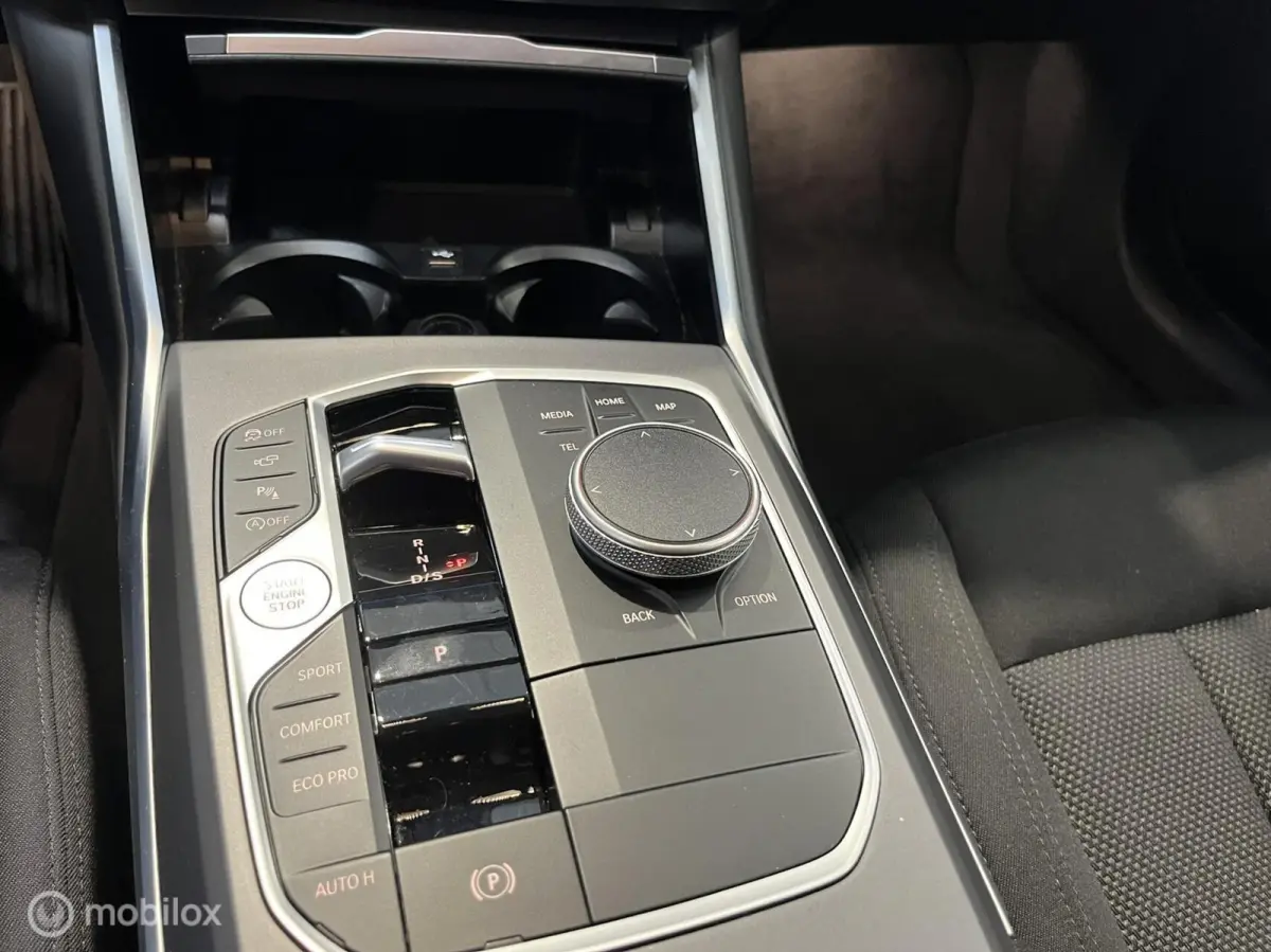 318i|HUD|360|LASER|STOELVERWARMING|ZEER MOOI|