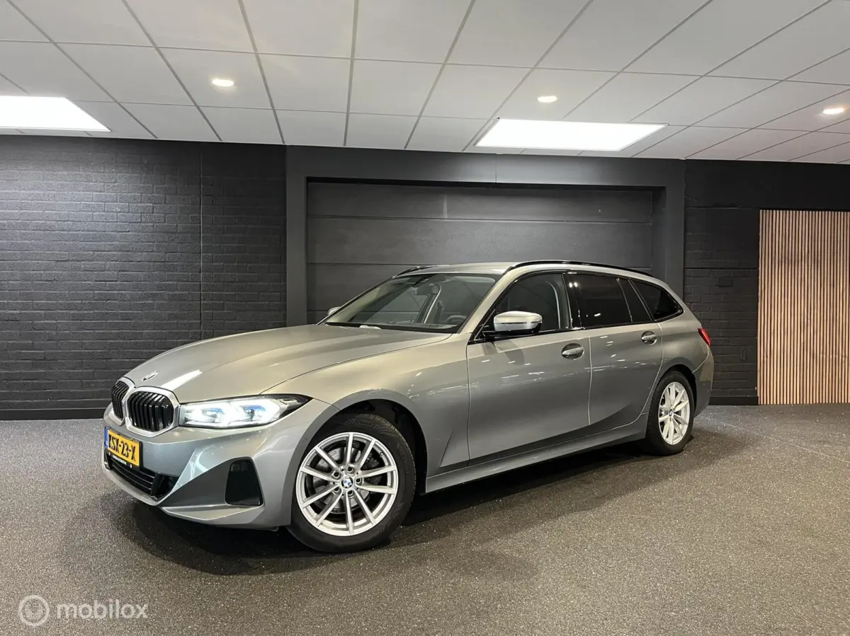 318i|HUD|360|LASER|STOELVERWARMING|ZEER MOOI|