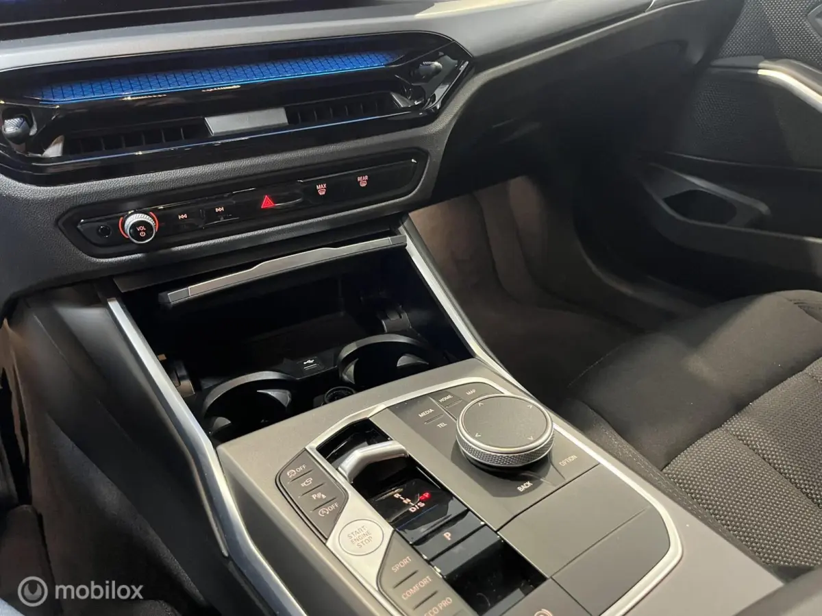 318i|HUD|360|LASER|STOELVERWARMING|ZEER MOOI|