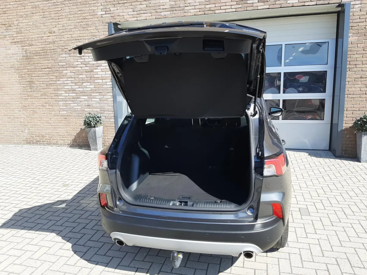 2.5 PHEV Titanium trekhaak SOH 100%