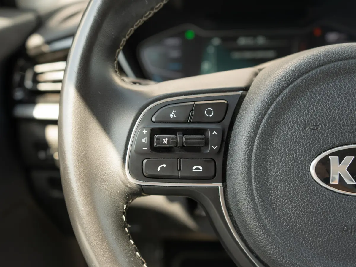 1.6 GDi Hybrid Edition DynamicLine Sky | Dealeronderhouden NL auto | Schuifkantel dak | Cruise control adaptief | Navigatie | achteruitrijcamera | Carplay | Parkeersensoren achter