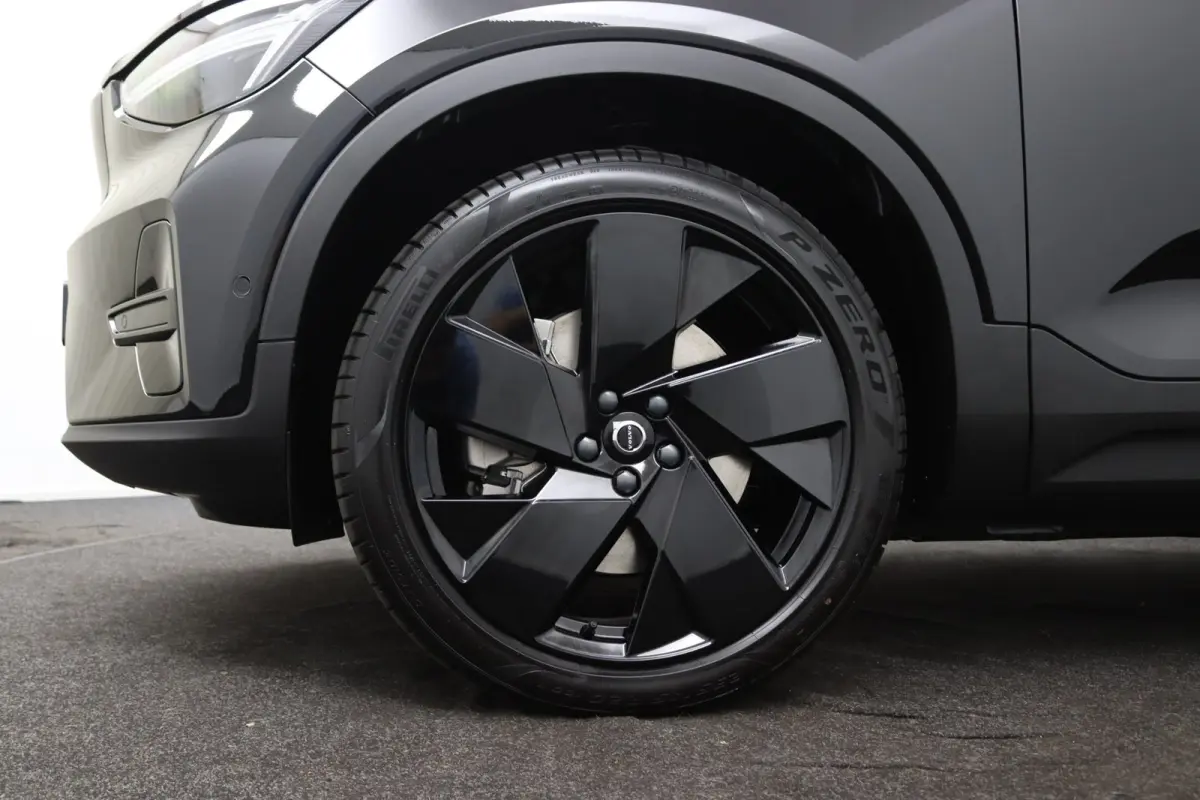 Single Motor Extended Range Ultra Black Edition 82 kWh | Snel leverbaar | Panoramadak | Elektrisch Verstelbare Stoelen |