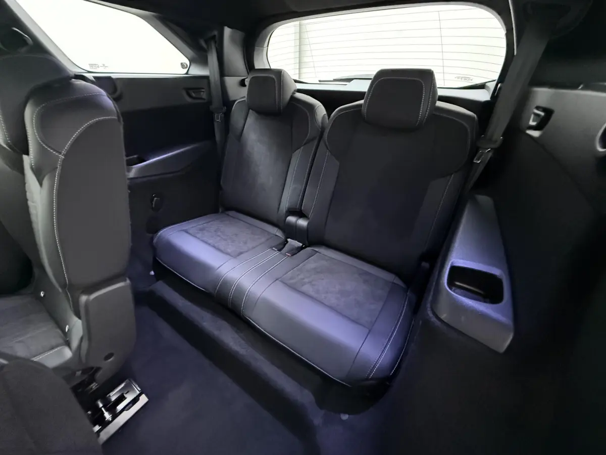 1.2 Hybrid 145 GT 7p VAN:38.900,- VOOR:36.877,- UW HERFSTVOORDEEL:2.023,- ADAPTIVE CRUISE | 360° CAMERA | STOEL- & STUURVERWARMING | MEMORY SEAT MET MASSAGE | DODEHOEKDETECTIE | DRIVE ASSIS