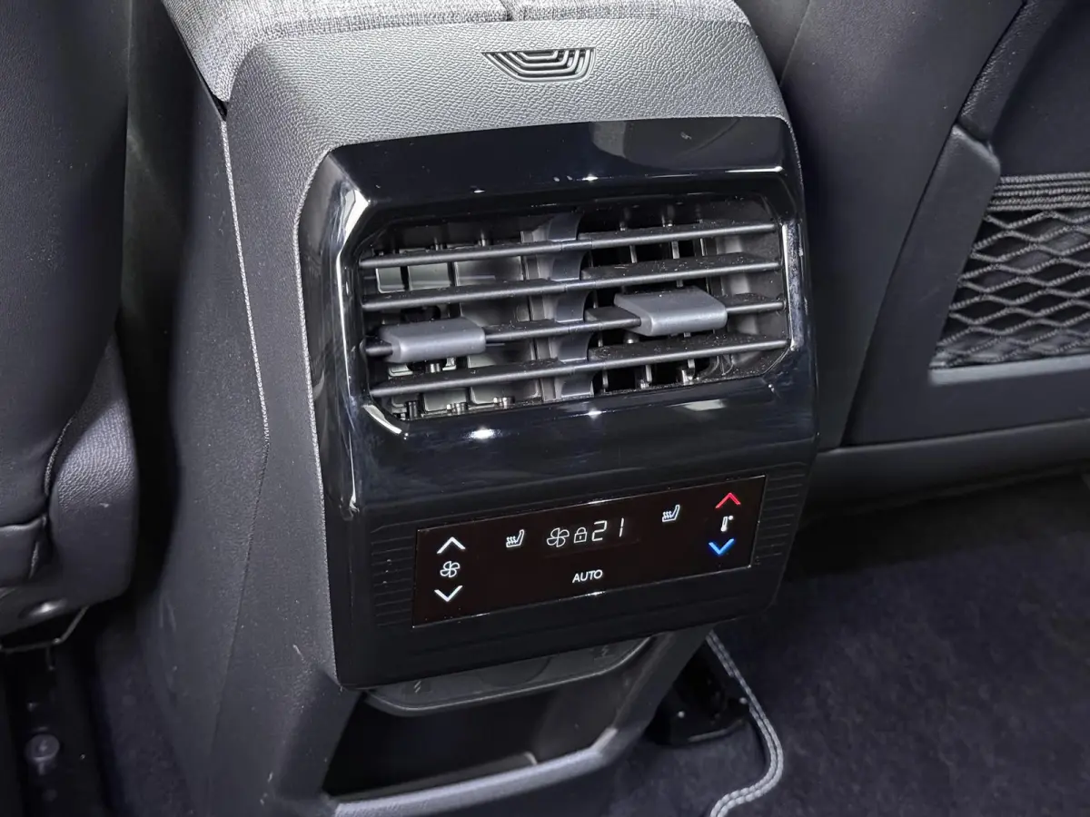1.2 Hybrid 145 GT 7p VAN:38.900,- VOOR:36.877,- UW HERFSTVOORDEEL:2.023,- ADAPTIVE CRUISE | 360° CAMERA | STOEL- & STUURVERWARMING | MEMORY SEAT MET MASSAGE | DODEHOEKDETECTIE | DRIVE ASSIS