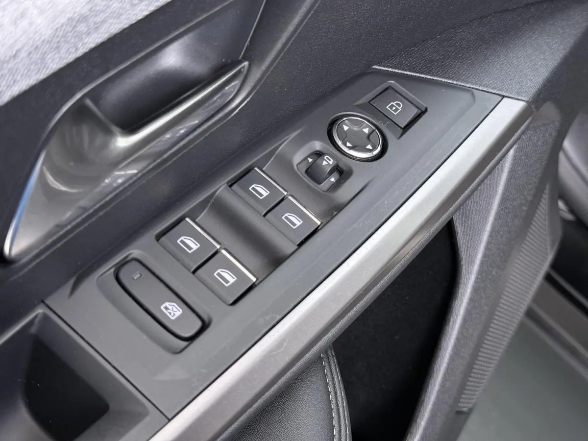 1.2 Hybrid 145 GT 7p VAN:38.900,- VOOR:36.877,- UW HERFSTVOORDEEL:2.023,- ADAPTIVE CRUISE | 360° CAMERA | STOEL- & STUURVERWARMING | MEMORY SEAT MET MASSAGE | DODEHOEKDETECTIE | DRIVE ASSIS