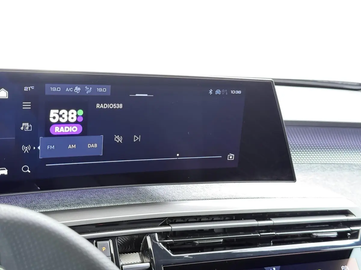 1.2 Hybrid 145 GT 7p VAN:38.900,- VOOR:36.877,- UW HERFSTVOORDEEL:2.023,- ADAPTIVE CRUISE | 360° CAMERA | STOEL- & STUURVERWARMING | MEMORY SEAT MET MASSAGE | DODEHOEKDETECTIE | DRIVE ASSIS