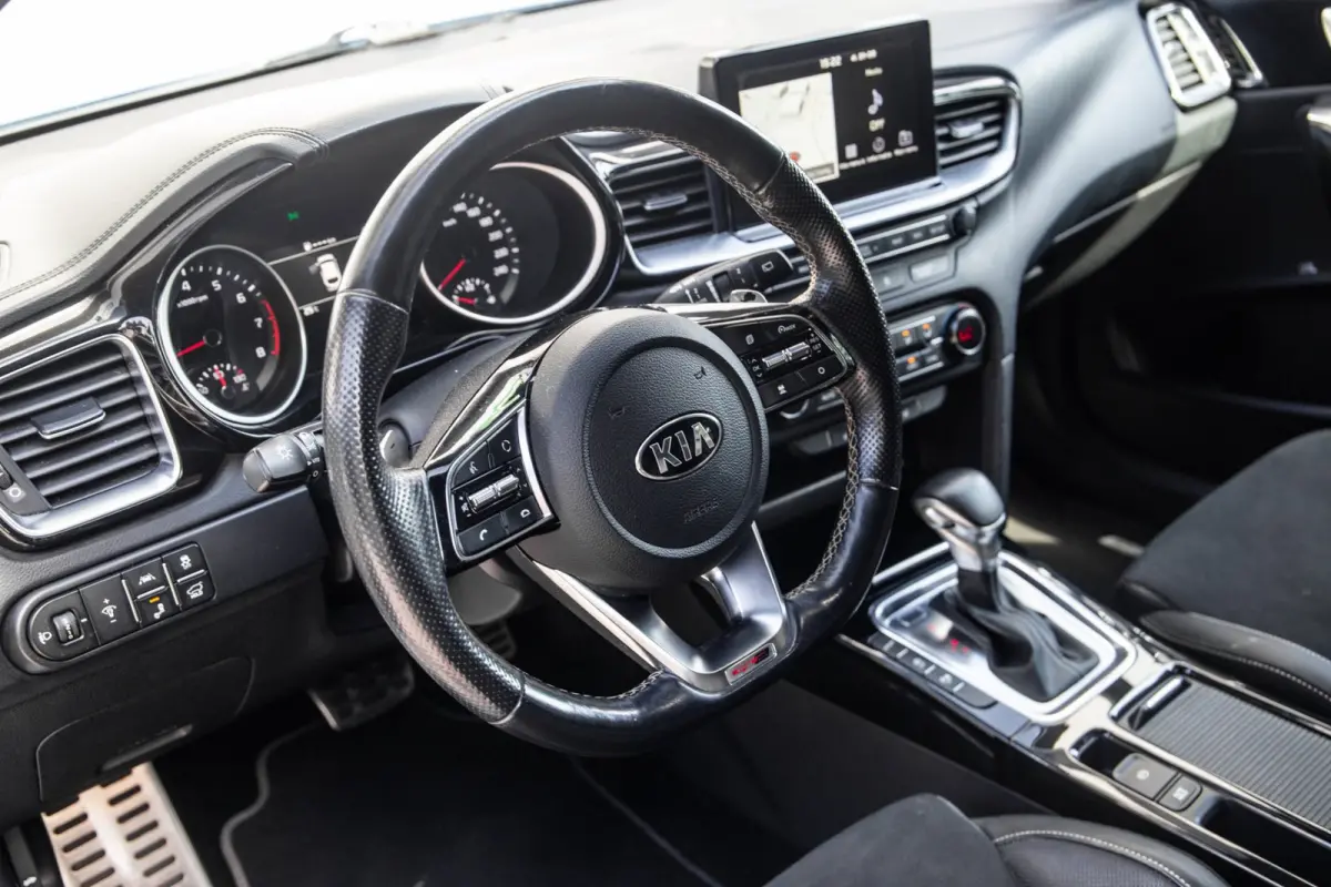 1.4 T-GDI GT-PlusLine / Pano / Carplay / Winterset