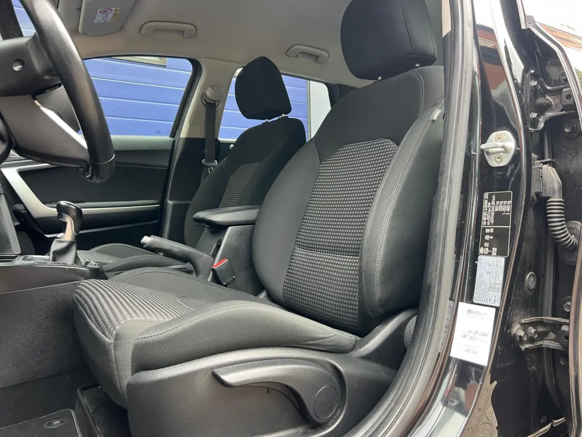 1.4 l Cruise l Navi l Stuurverwarming l