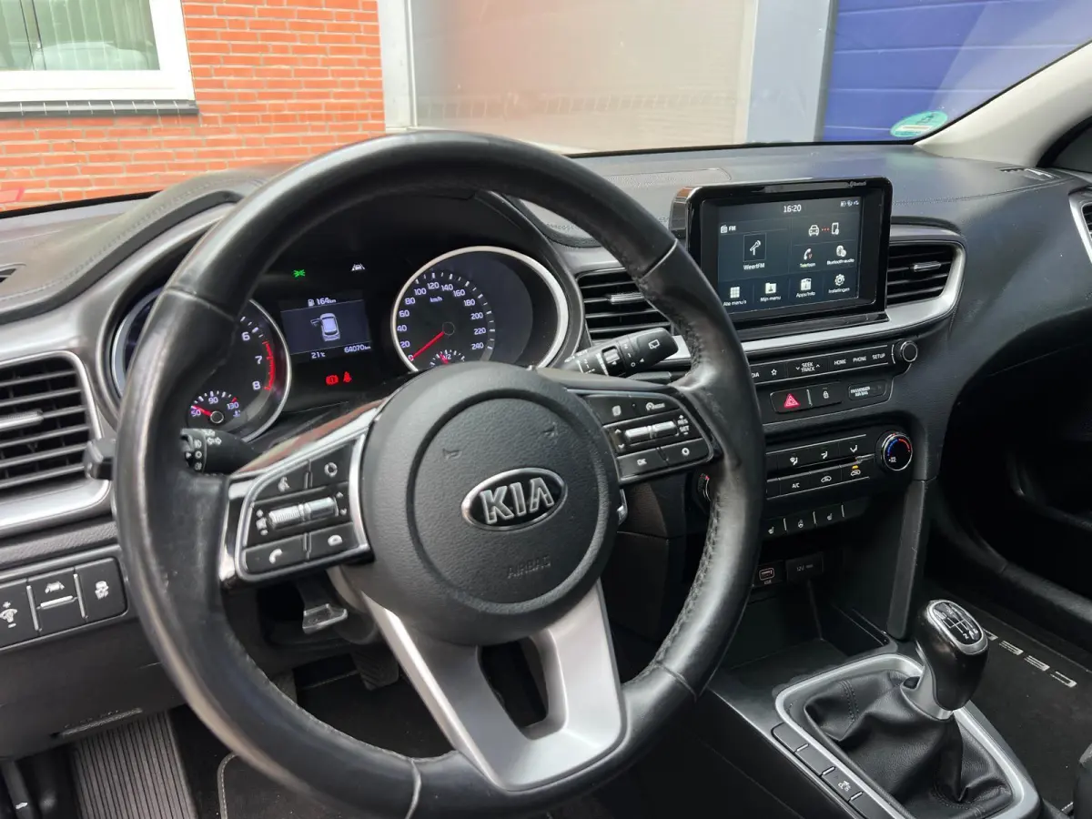1.4 l Cruise l Navi l Stuurverwarming l