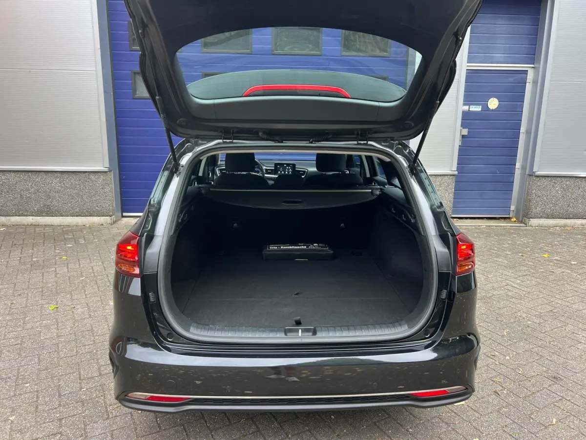 1.4 l Cruise l Navi l Stuurverwarming l