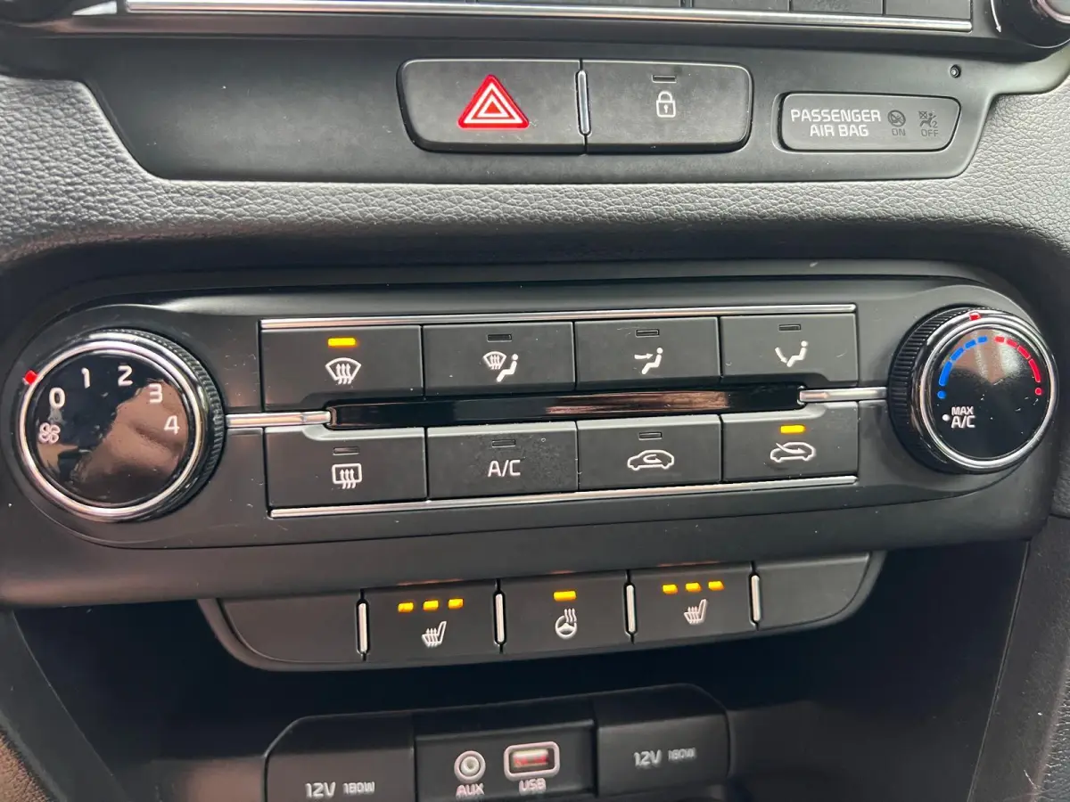 1.4 l Cruise l Navi l Stuurverwarming l