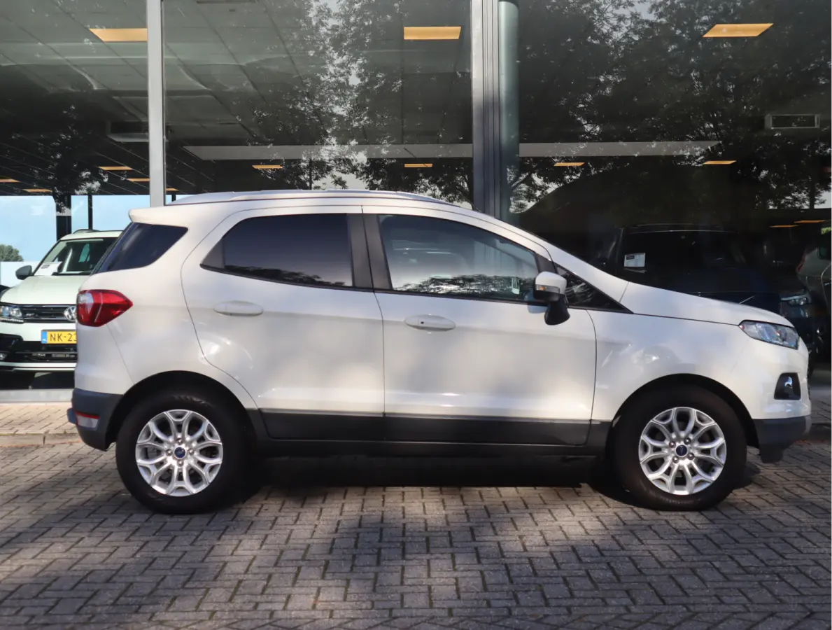 1.0 EcoBoost Titanium Navi / Stoelverw / Keyless / Pdc / Volledig jaar Apk / Volledig onderhouden