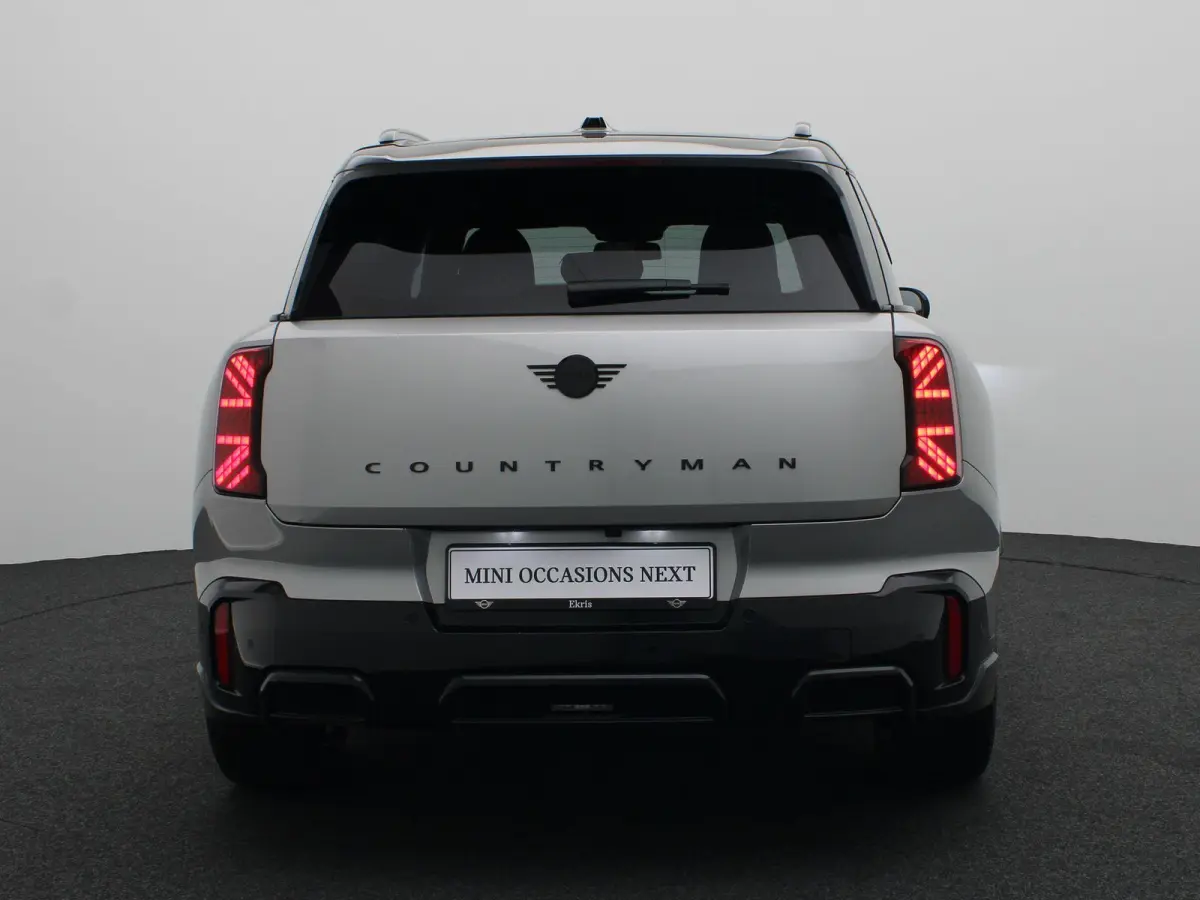 E JCW Pakket + Pakket XL + Glazen panoramadak + Trekhaak + Driving Assistant Professional + Parking Assistant Plus +  Harman Kardon + Comfort Access + 19''