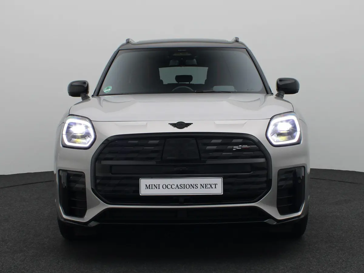 E JCW Pakket + Pakket XL + Glazen panoramadak + Trekhaak + Driving Assistant Professional + Parking Assistant Plus +  Harman Kardon + Comfort Access + 19''