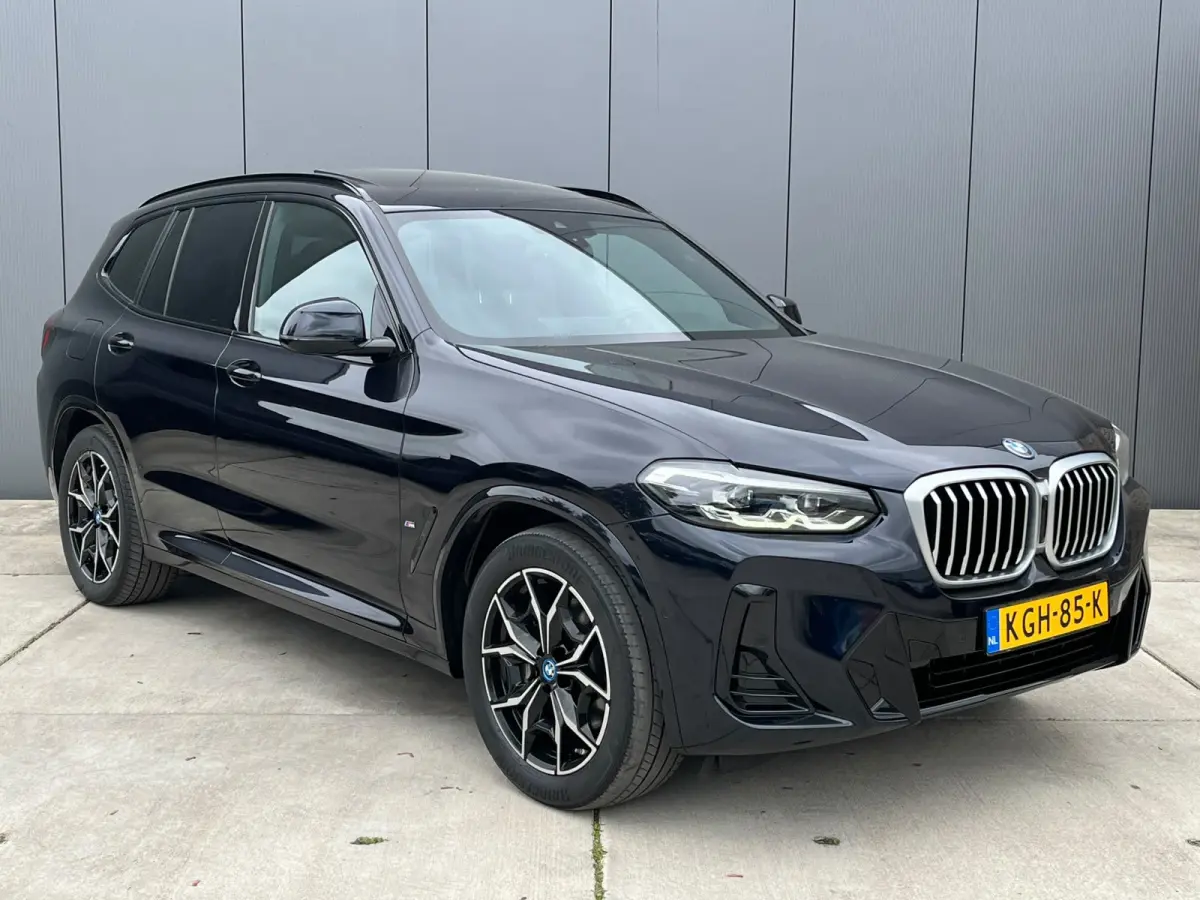XDrive30e M-Sport | Alarm | Camera | Comfort Access | Lederen Bekleding | Memory | Panoramadak | Stoelverwarming |