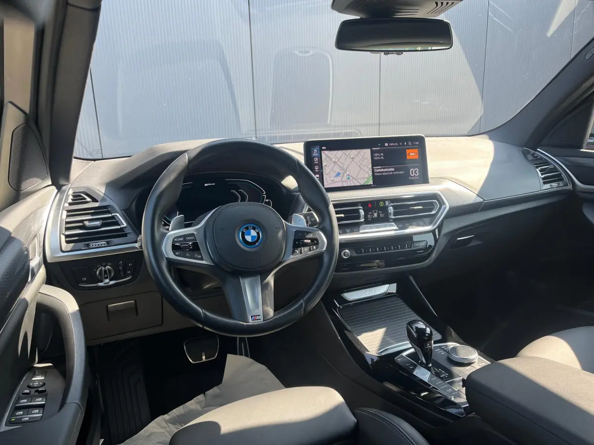 XDrive30e M-Sport | Alarm | Camera | Comfort Access | Lederen Bekleding | Memory | Panoramadak | Stoelverwarming |