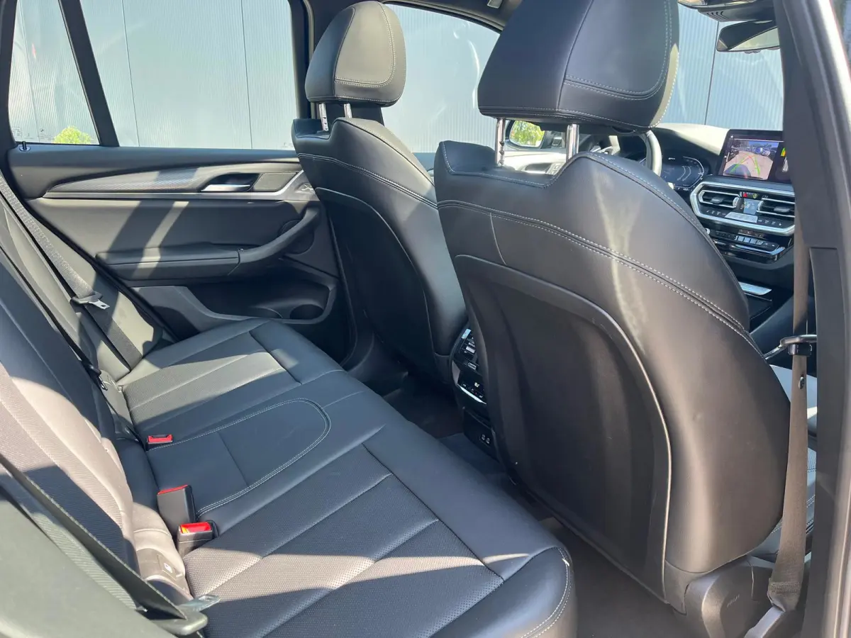 XDrive30e M-Sport | Alarm | Camera | Comfort Access | Lederen Bekleding | Memory | Panoramadak | Stoelverwarming |