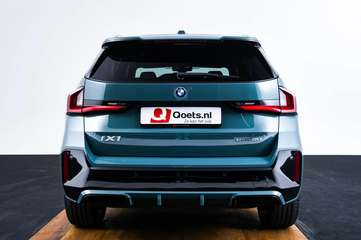 eDrive20 67 kWh M Sport Edition Driving Assistant Plus - Head up - Elektrisch verwarmde voorstoelen - Sportstoelen - Comfort Access - Getinte Ruiten - Grootlichtassistent -