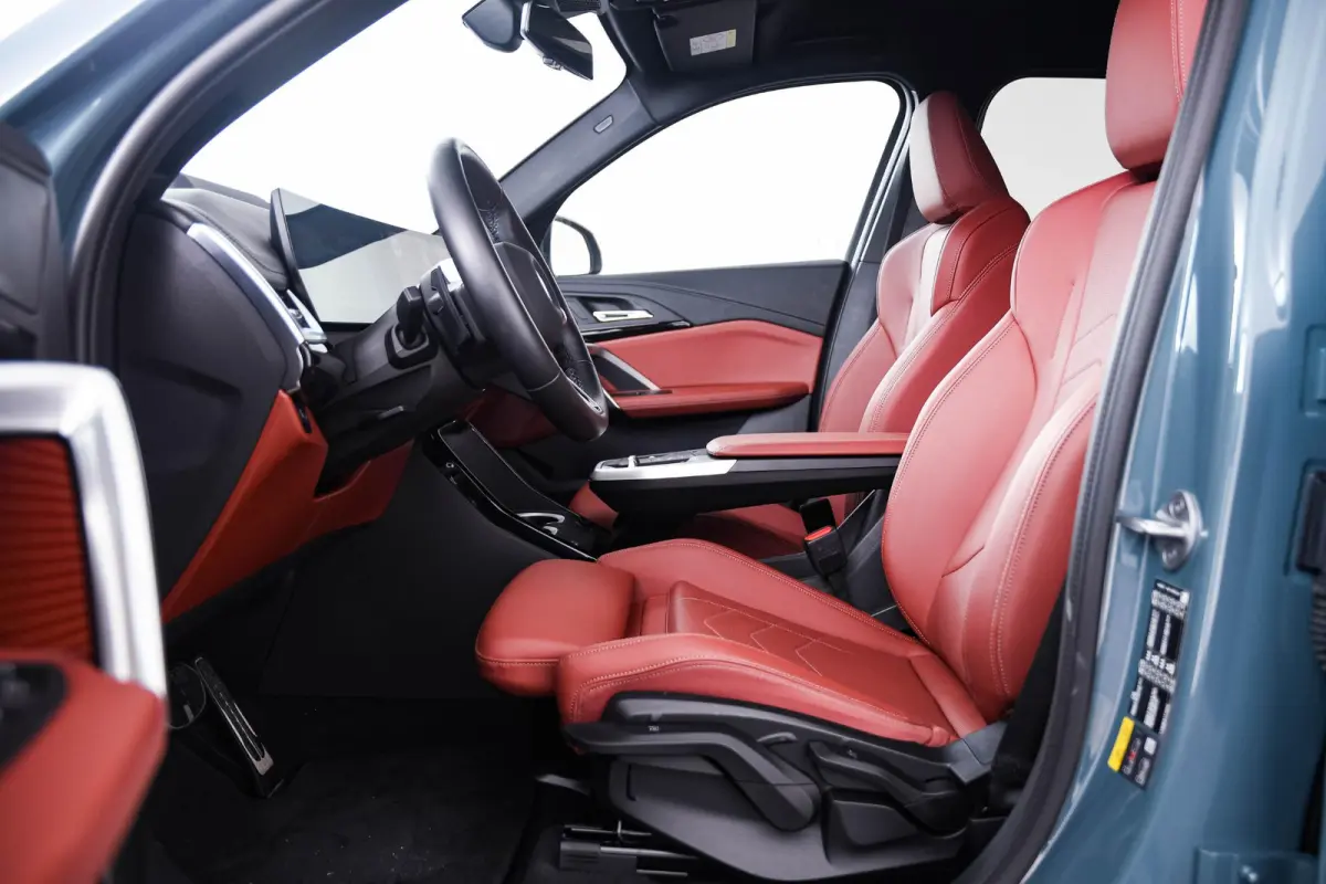 eDrive20 67 kWh M Sport Edition Driving Assistant Plus - Head up - Elektrisch verwarmde voorstoelen - Sportstoelen - Comfort Access - Getinte Ruiten - Grootlichtassistent -