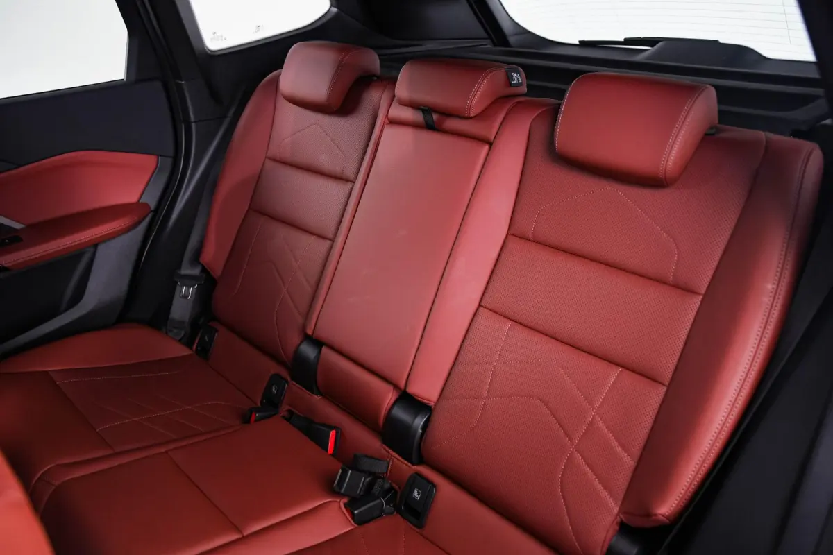 eDrive20 67 kWh M Sport Edition Driving Assistant Plus - Head up - Elektrisch verwarmde voorstoelen - Sportstoelen - Comfort Access - Getinte Ruiten - Grootlichtassistent -