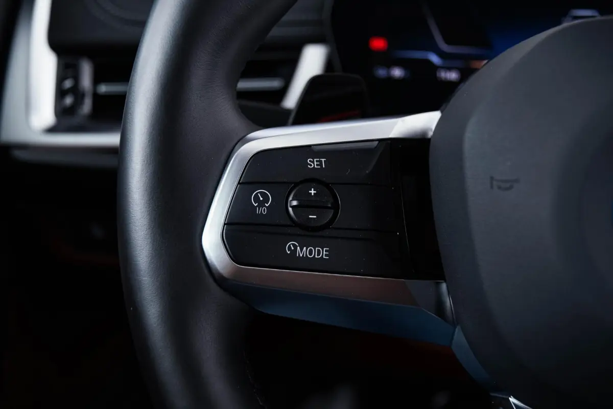 eDrive20 67 kWh M Sport Edition Driving Assistant Plus - Head up - Elektrisch verwarmde voorstoelen - Sportstoelen - Comfort Access - Getinte Ruiten - Grootlichtassistent -