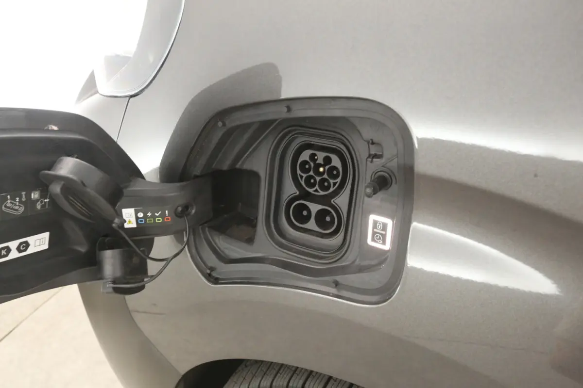 Peugeot e-Expert 75 kWh L2H1 | Snelladen | SOH 91% | Airco | Cruise | Camera | Carplay | Parkeersens.
