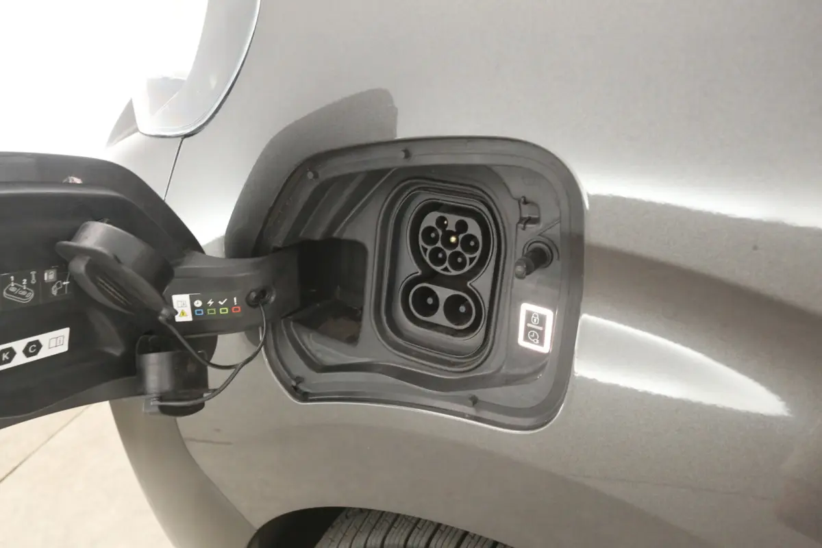 Peugeot e-Expert 75 kWh L2H1 | Snelladen | SOH 91% | Airco | Cruise | Camera | Carplay | Parkeersens.