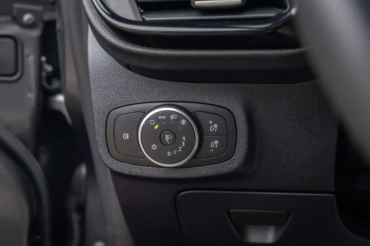 1.0 EcoBoost Connected | Apple Carplay/Android Auto | Parkeersensoren | Airco | Airco | Apple Carplay/Android Auto|telefoonintegratie premium | Cruise control