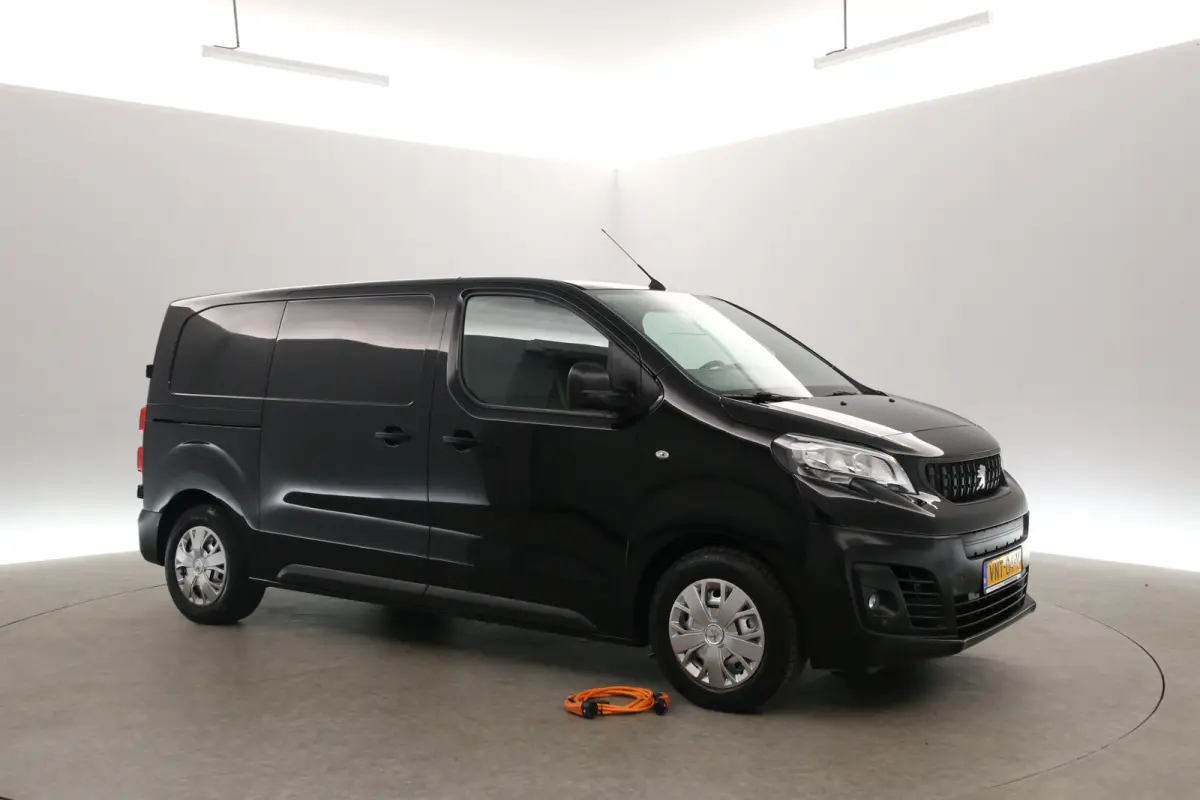 Elektrisch 75 kWh L2H1 | Snelladen | SOH 91% | Airco | Cruise | Camera | Carplay | 3 Zits | Navi
