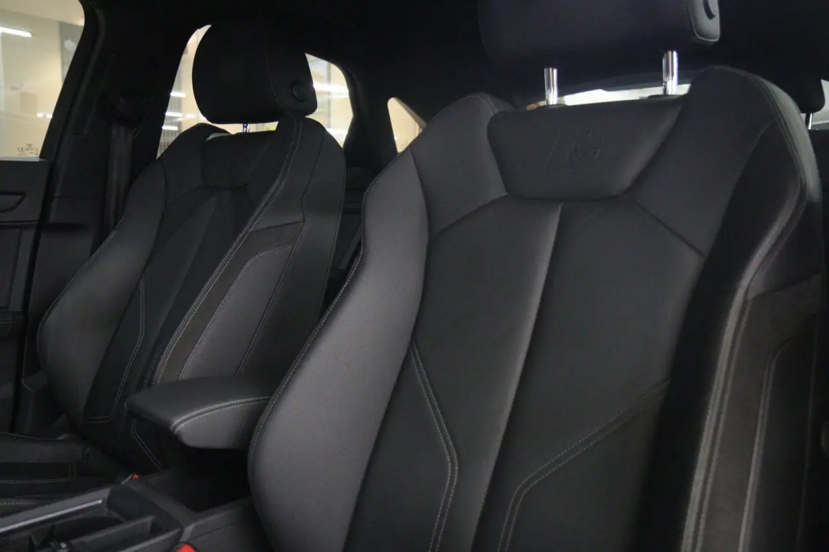 45 TFSI e S Edition 3X S-Line /PANO/CARPLAY/KEYLES/STOELV/BOMVOL