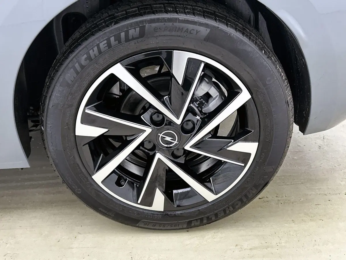 1.2 Turbo Hybrid GS