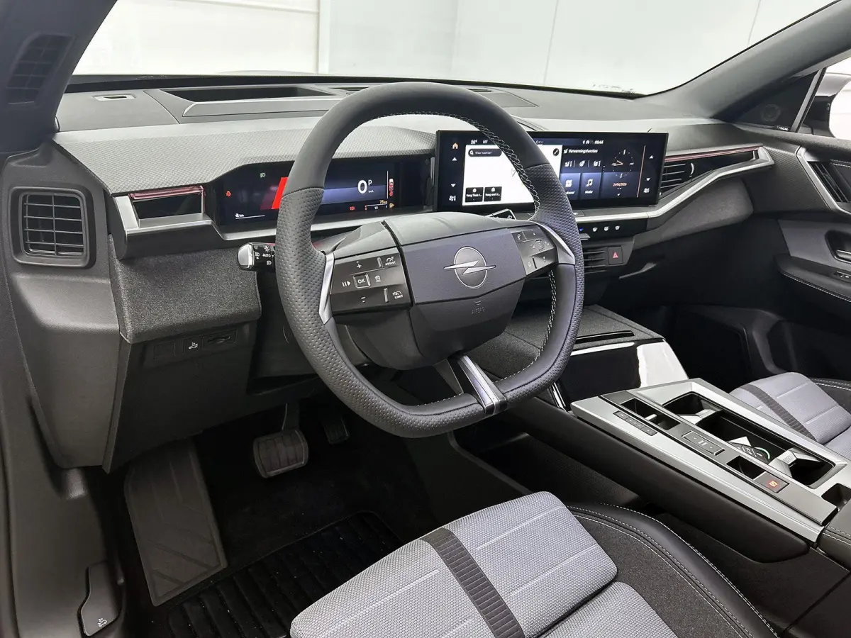 1.2 Turbo Hybrid Business Edition DEMO SALE | beschikbaar vanaf 15-10-2026