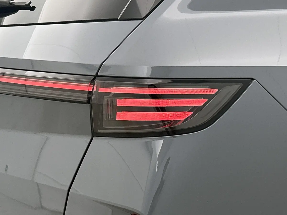 1.2 Turbo Hybrid Business Edition DEMO SALE | beschikbaar vanaf 15-10-2026