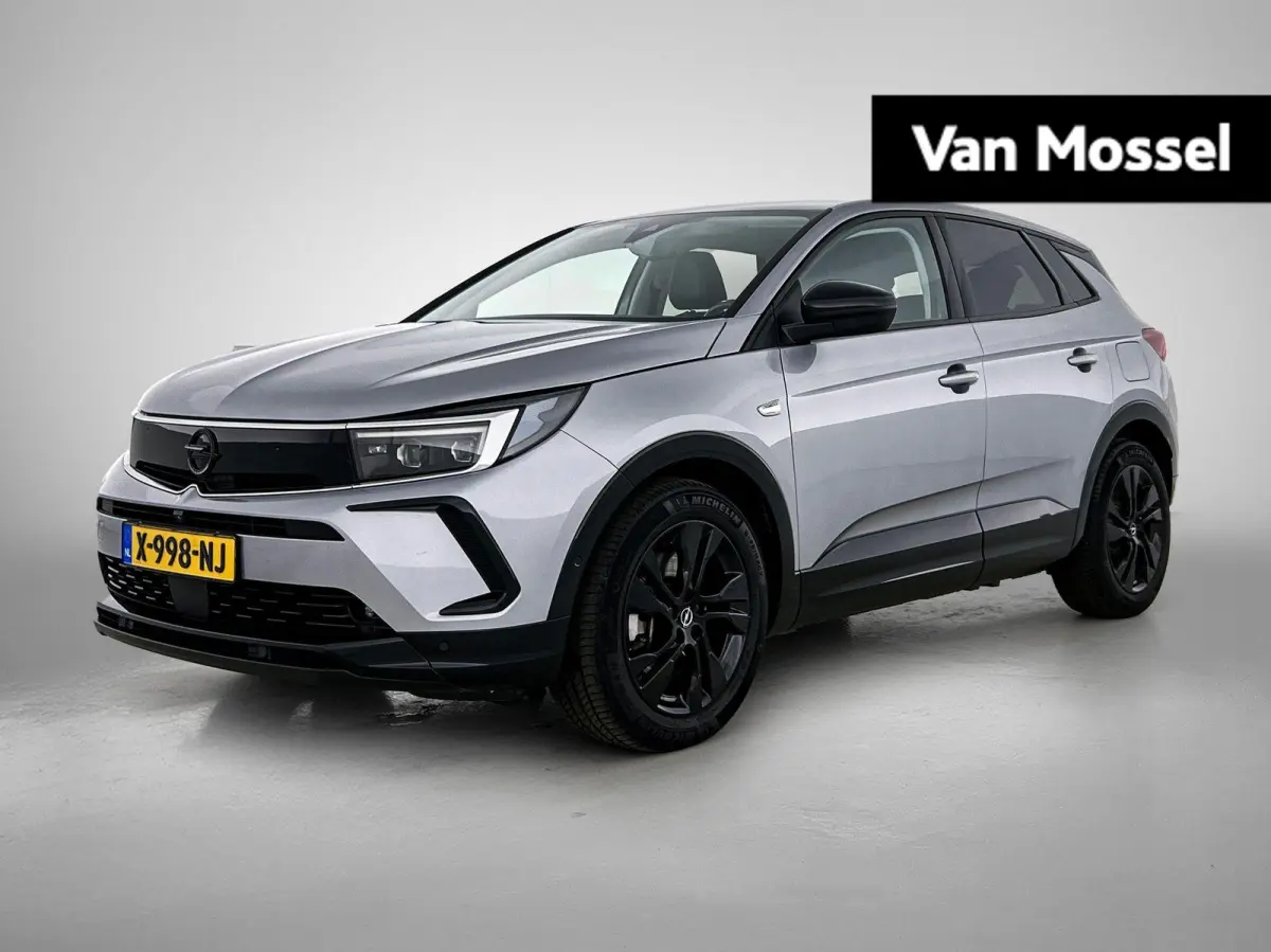 1.6 Turbo Plug-In Hybrid Level 4 | 224pk | Navigatie | Camera | Stuurverwarming | Zwarte Velgen | 35.000km! |