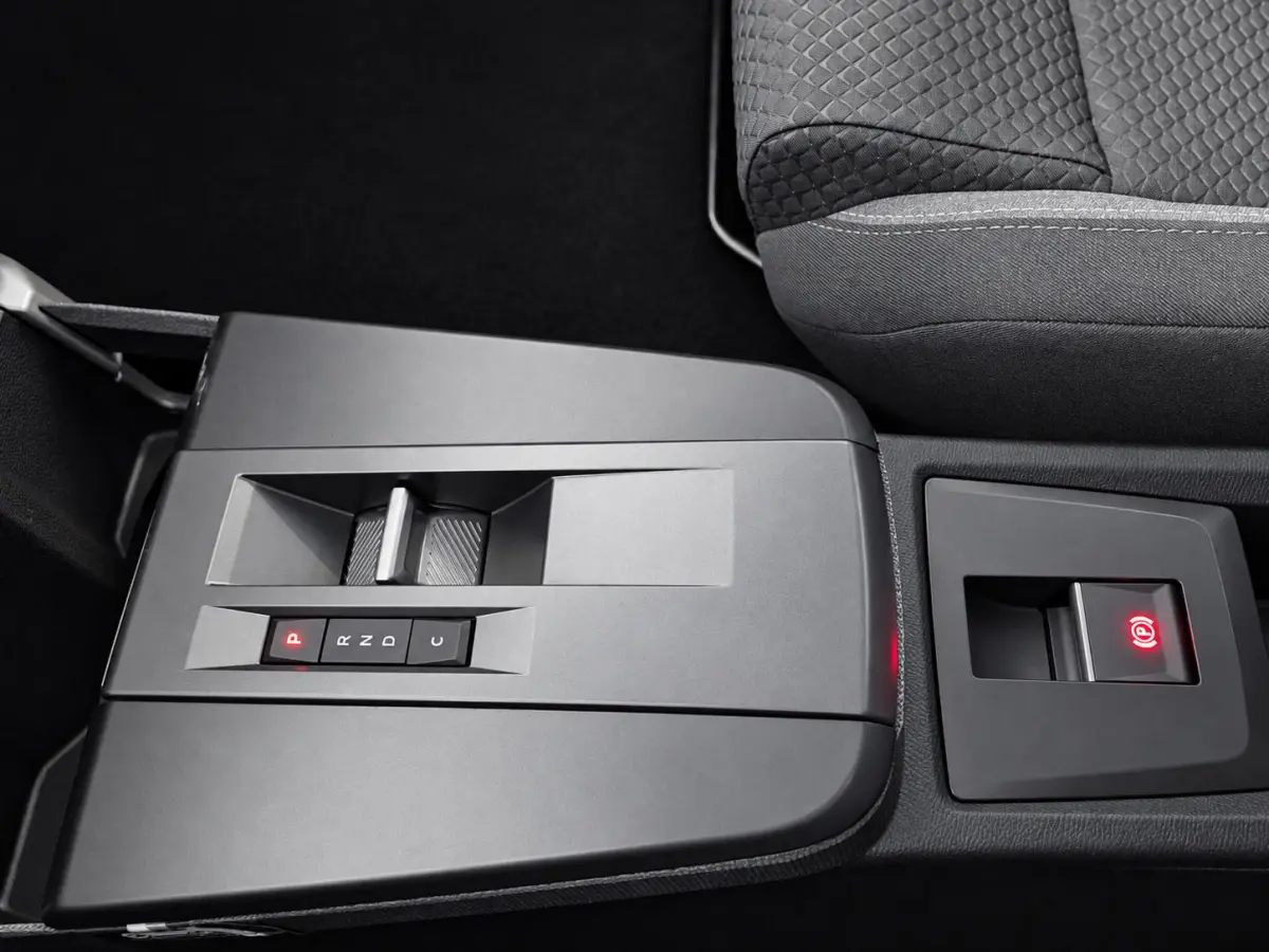 GS 44 kWh Navigatie Apple CarPlay Android Auto Camera Parkeerhulp Cruise Control Dodehoekdetectie Full Led Climate Control Lichtmetalen velgen