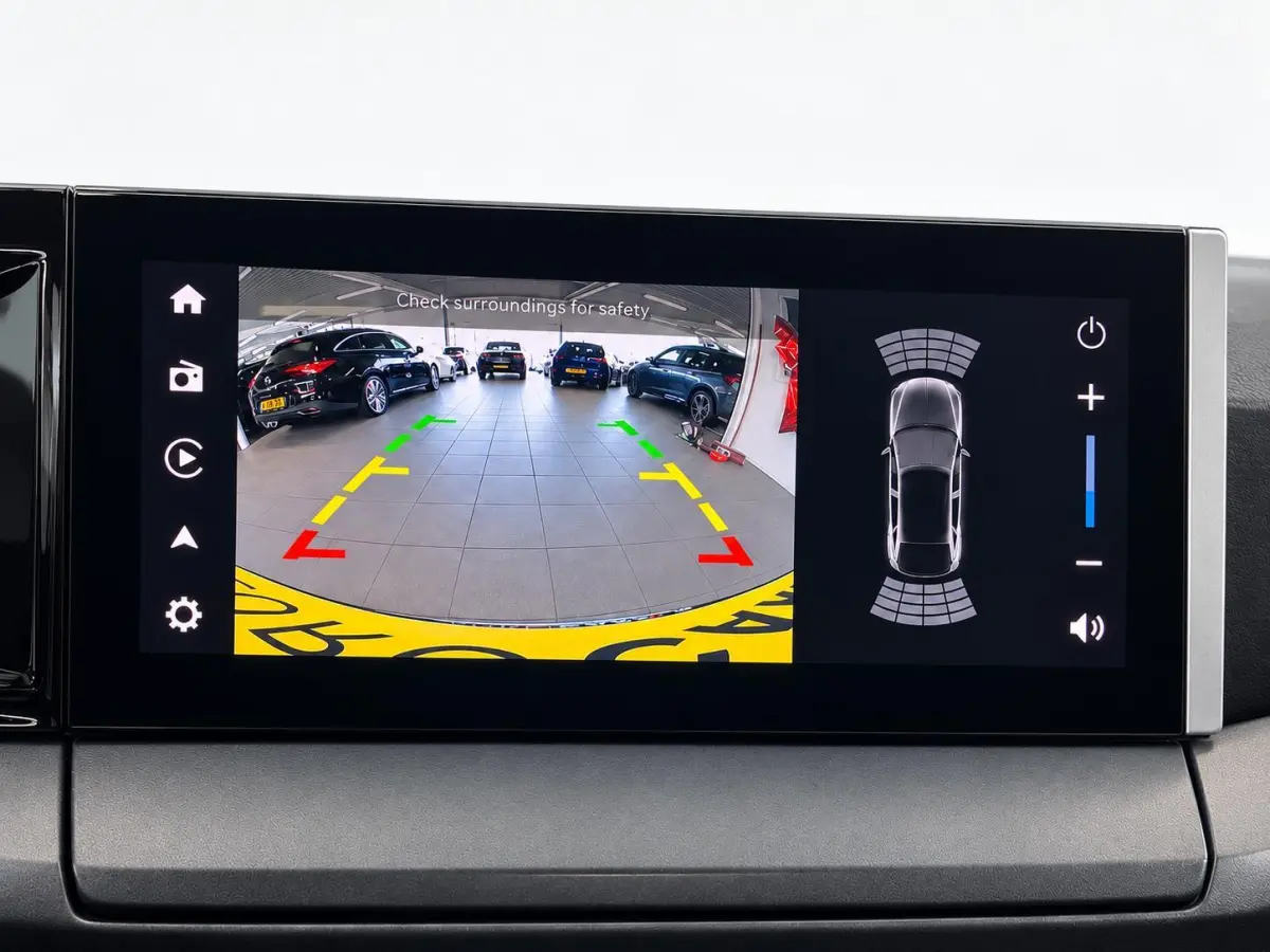 GS 44 kWh Navigatie Apple CarPlay Android Auto Camera Parkeerhulp Cruise Control Dodehoekdetectie Full Led Climate Control Lichtmetalen velgen