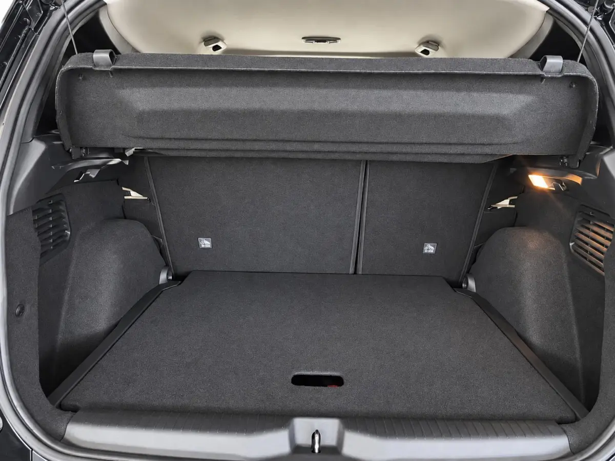 GS 44 kWh Navigatie Apple CarPlay Android Auto Camera Parkeerhulp Cruise Control Dodehoekdetectie Full Led Climate Control Lichtmetalen velgen