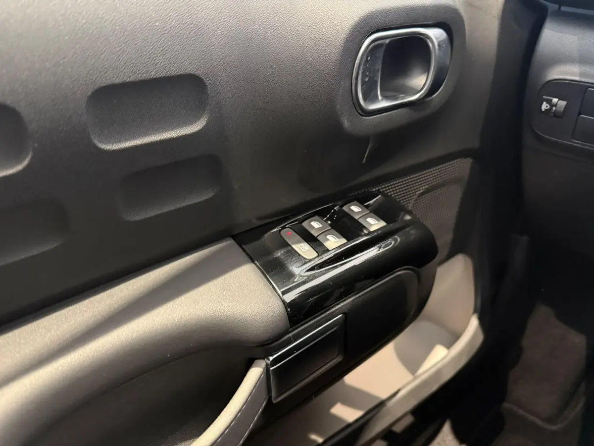 1.2 Shine | APPLE CARPLAY & ANDROID AUTO | NAVIGATIE | DAB |