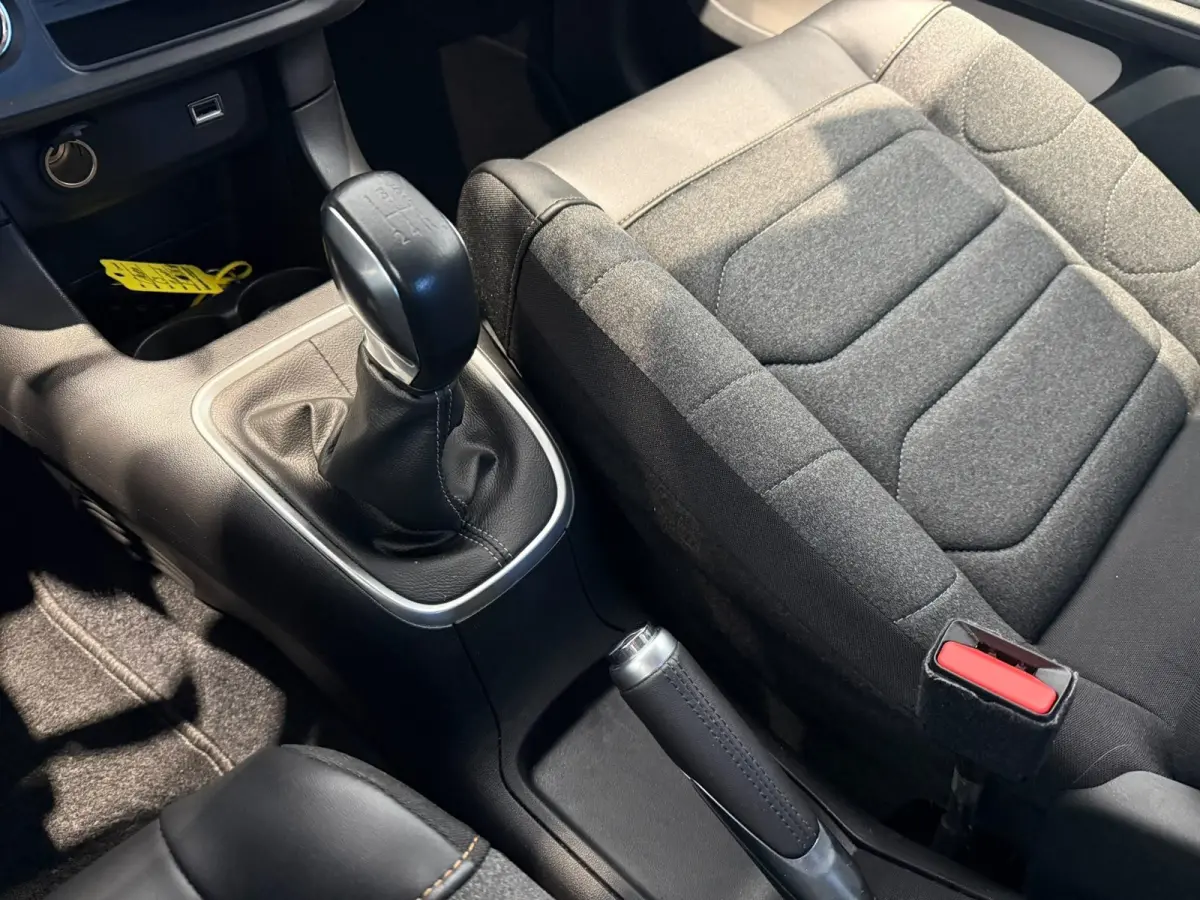 1.2 Shine | APPLE CARPLAY & ANDROID AUTO | NAVIGATIE | DAB |