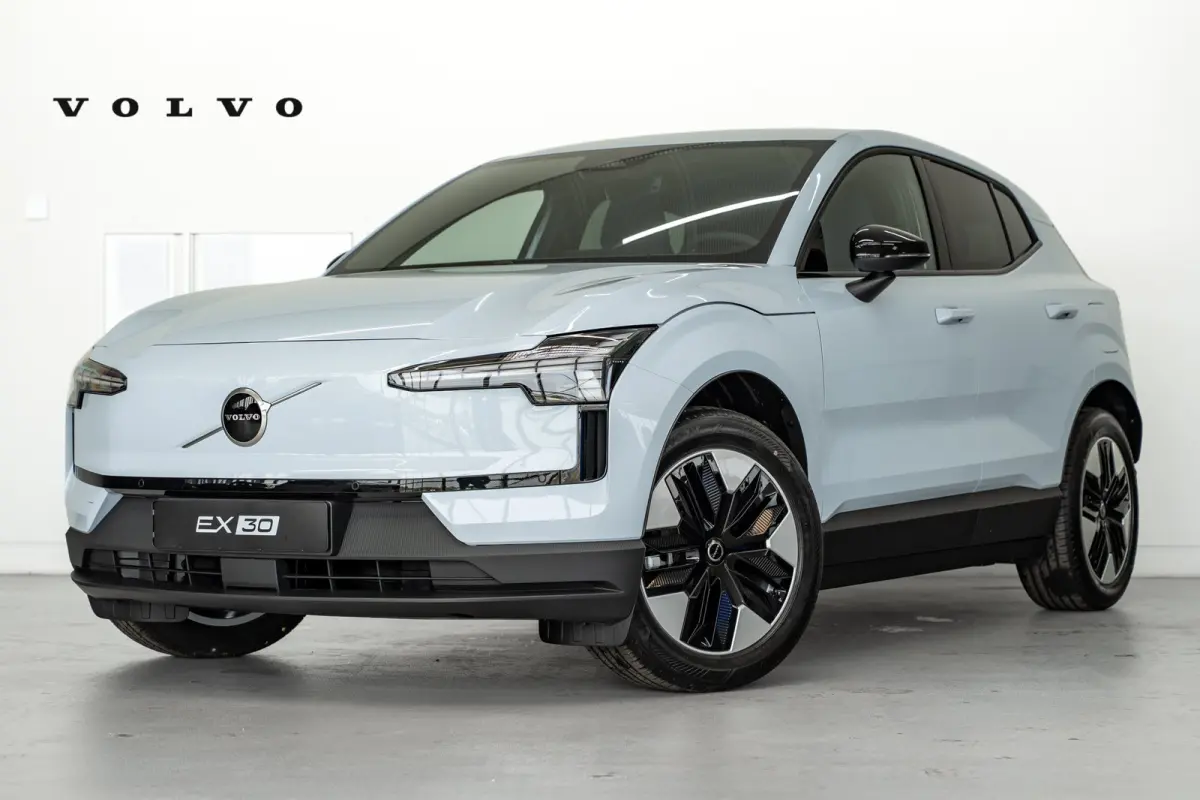 P3 Plus Europa 51 kWh Getint Glas | Elektr klep | BLIS | Elektr Stoelen | Stoelverw