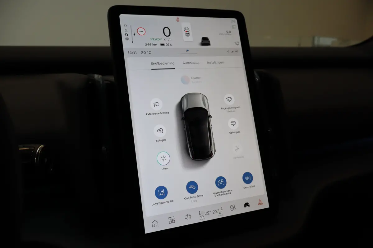 P3 Plus Europa 51 kWh Getint Glas | Elektr klep | BLIS | Elektr Stoelen | Stoelverw