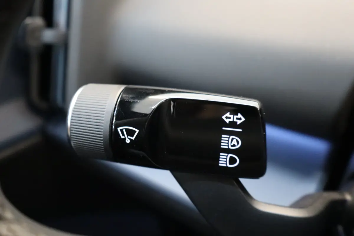 P3 Plus Europa 51 kWh Getint Glas | Elektr klep | BLIS | Elektr Stoelen | Stoelverw