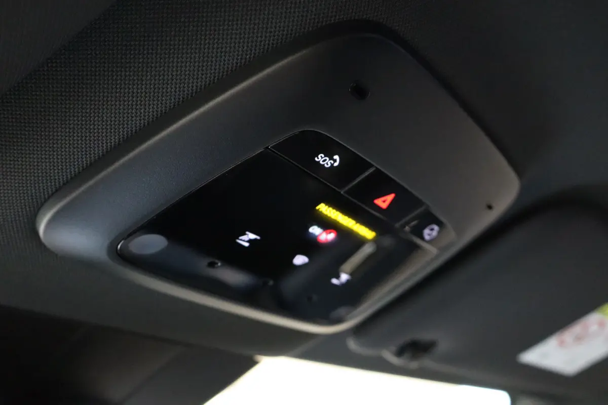 P3 Plus Europa 51 kWh Getint Glas | Elektr klep | BLIS | Elektr Stoelen | Stoelverw
