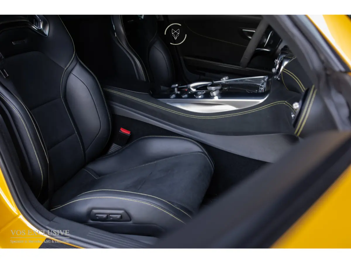 4.0 S Coupe Carbon in/exterieur|Ceramic|Dynamic plus|Designo|Performance stoelen|Dealer OH